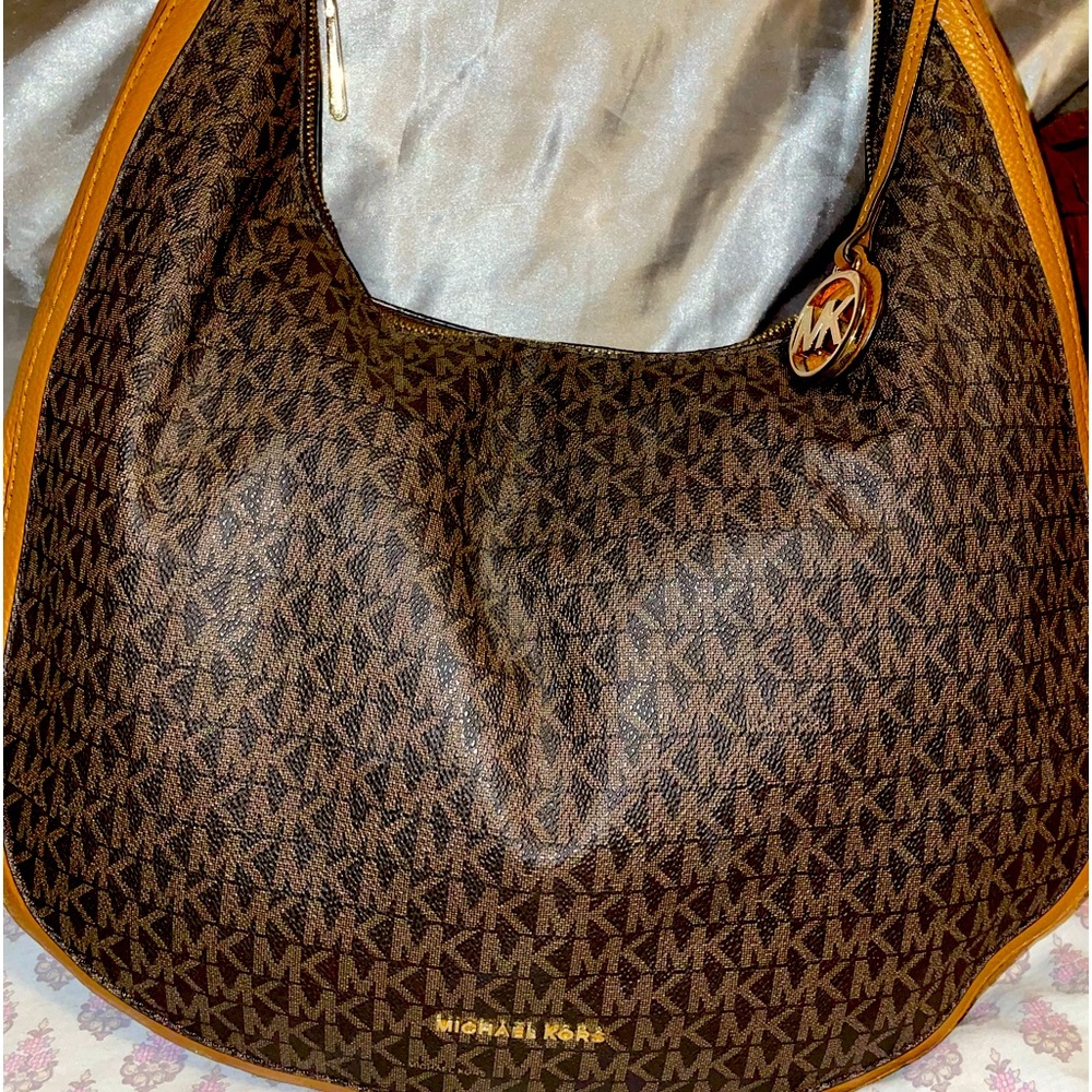 Michael Kors Hobo Bag